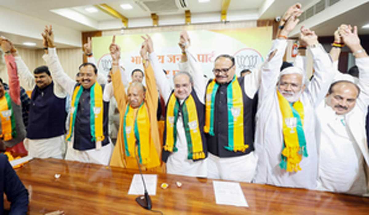 यूपी उपचुनाव परिणाम : एनडीए की सात सीटों पर जीत, सपा दो पर विजयी